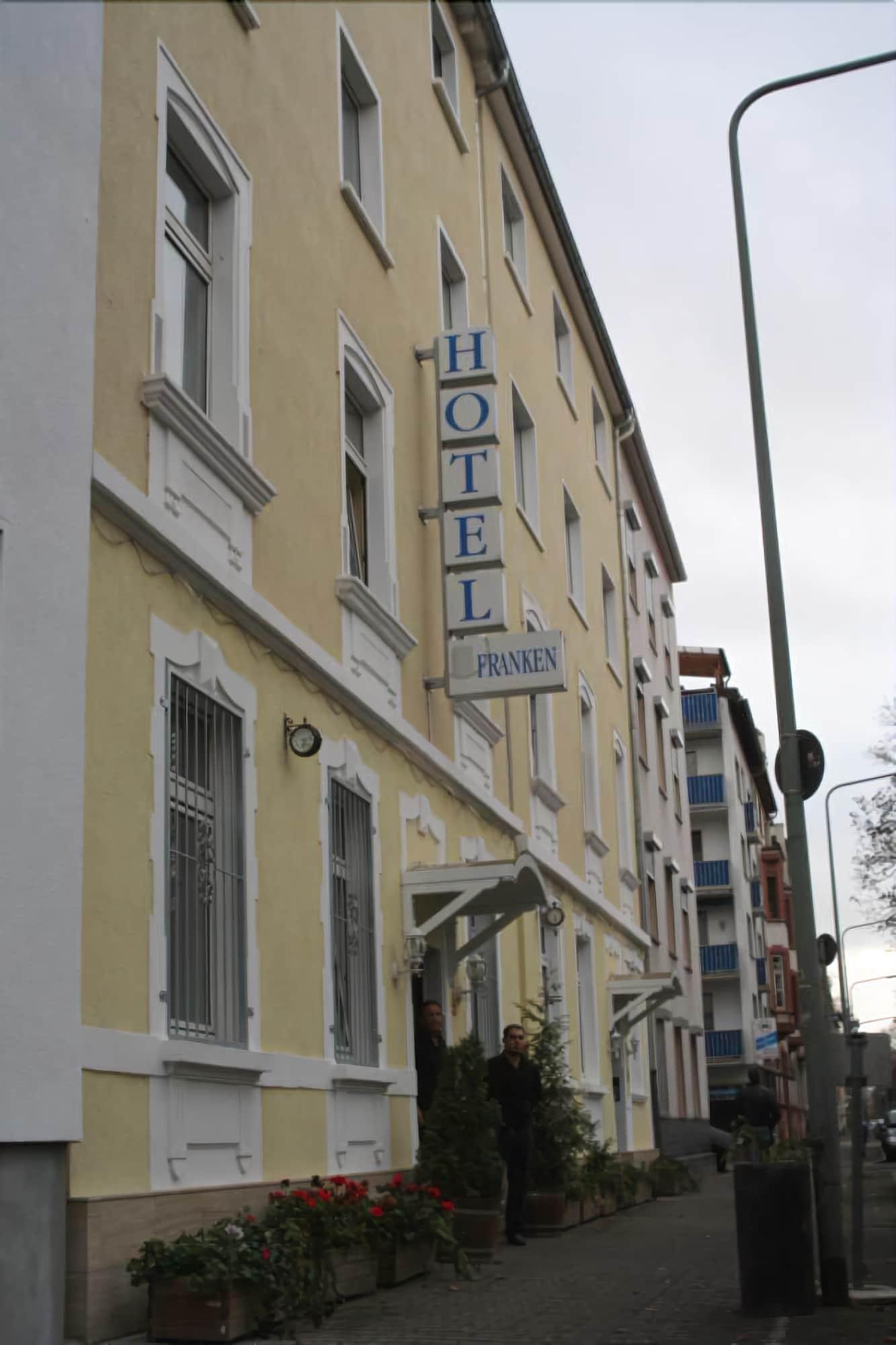 Hotel Franken an der Messe Frankfurt am Main Buitenkant foto