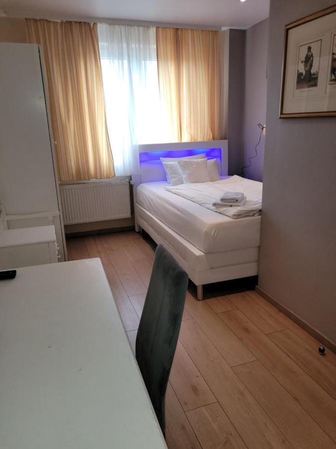 Hotel Franken an der Messe Frankfurt am Main Buitenkant foto